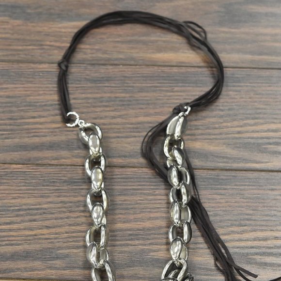 Bold Large Cable Link Chain Leather Necklace - Picture 4 of 4